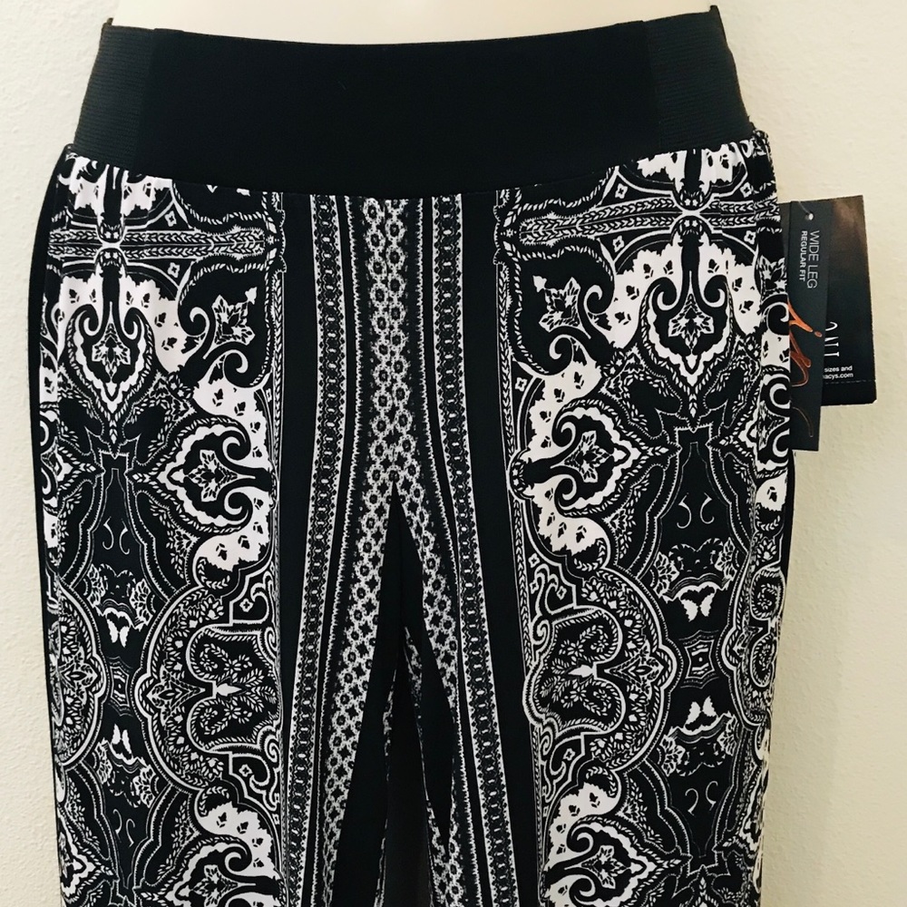 INC NWT petite XS printed soft wide leg pants